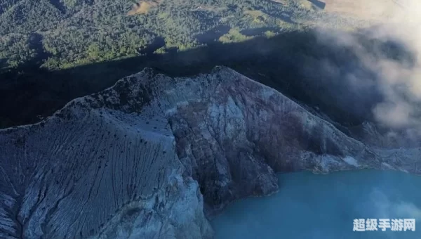 托马斯火山湖